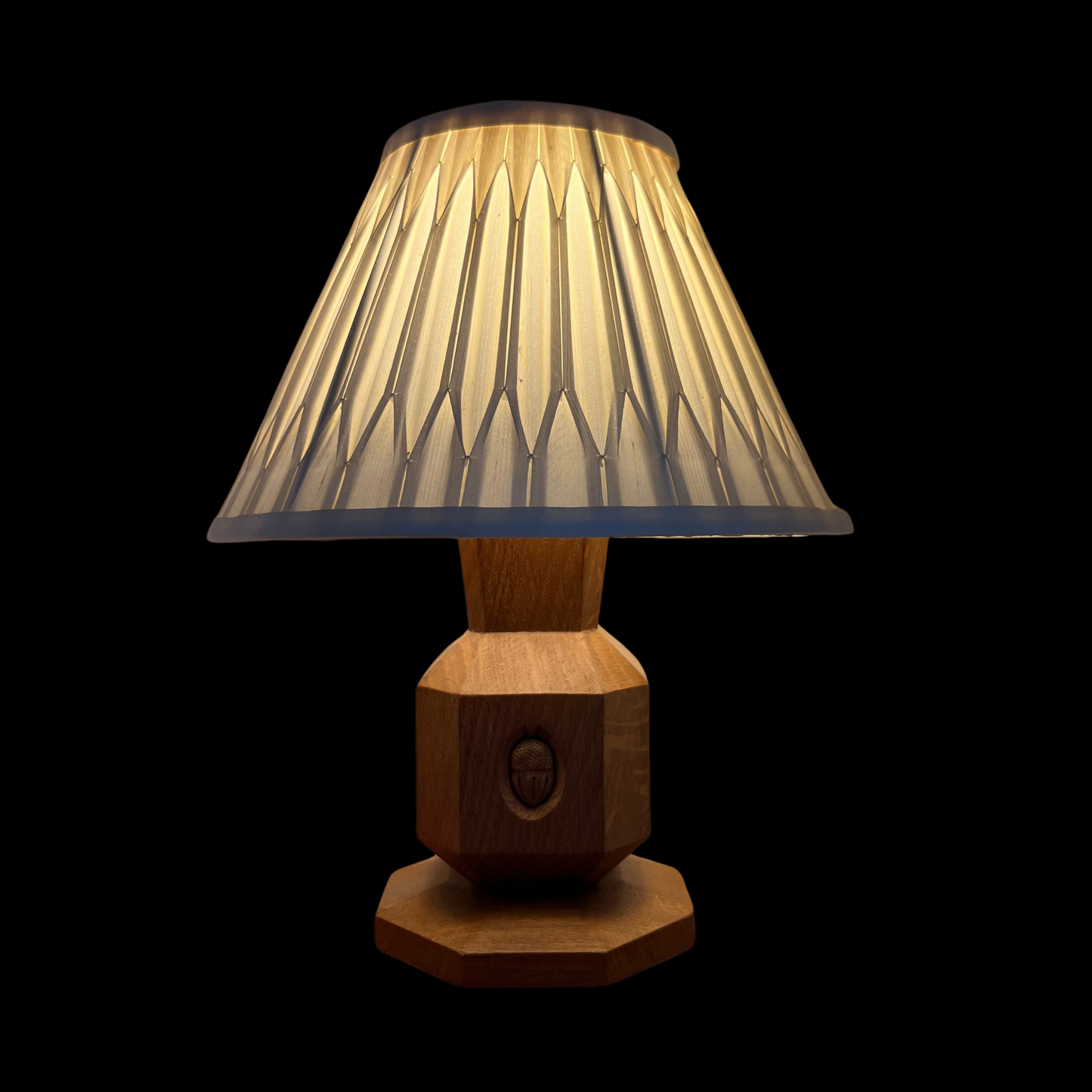 Acornman Lamp
